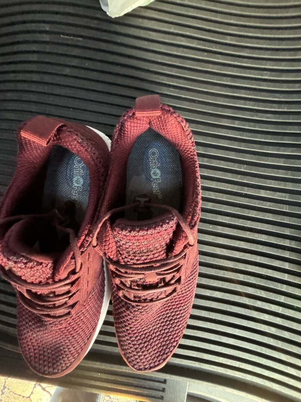 Orthofeet Coral Women's Stretchable Knit Burgundy Sneakers
